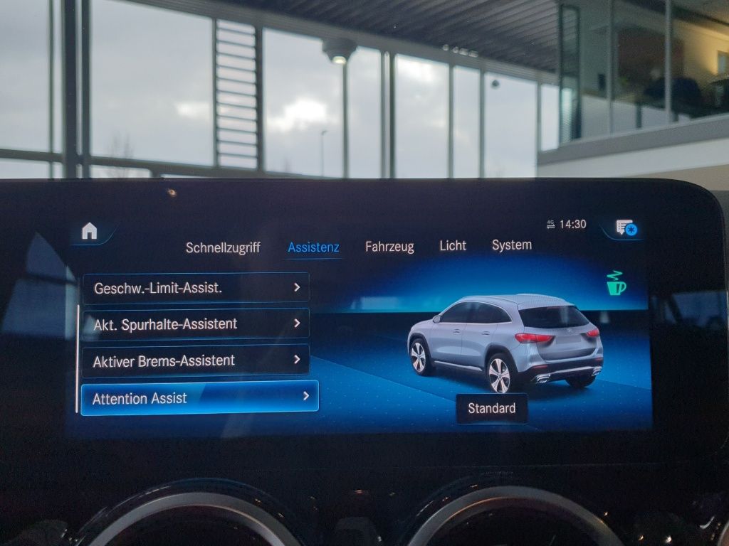 Fahrzeugabbildung Mercedes-Benz GLA 200 el.Heckklappe*AHK*Sitzheizung*Kamera*LED