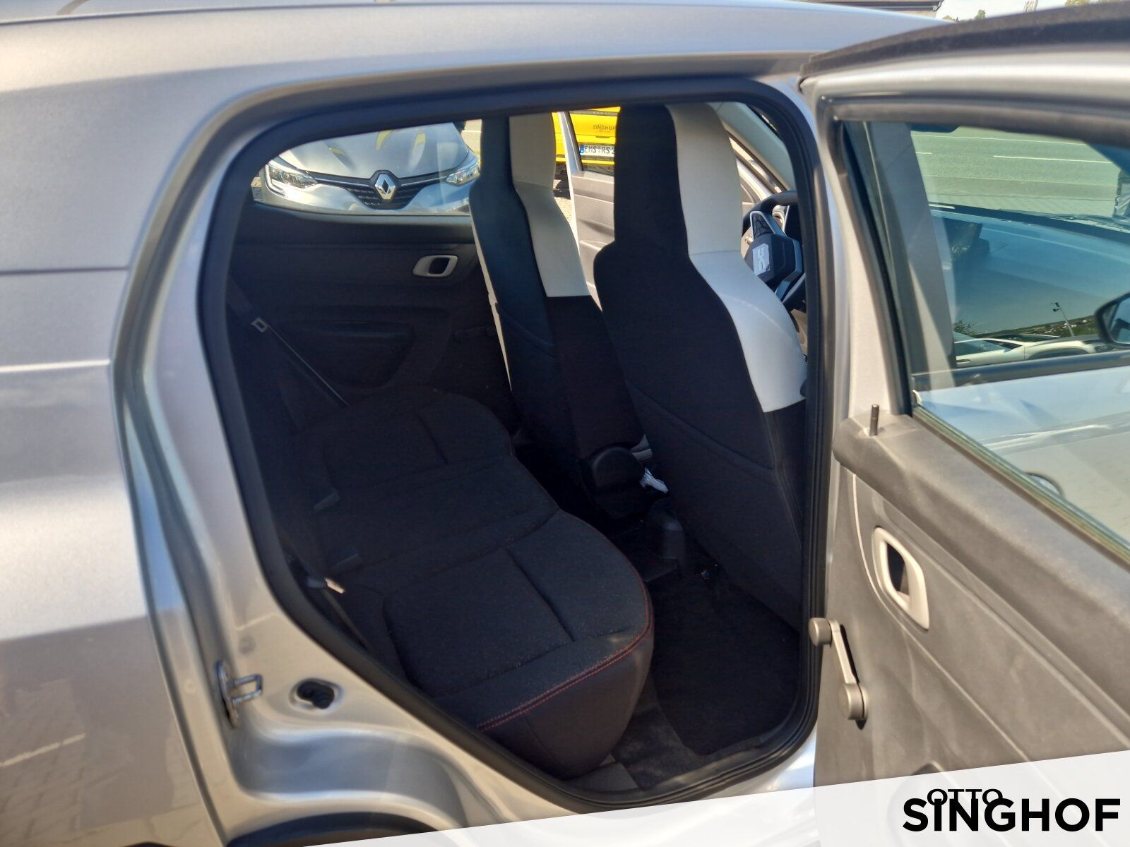 Fahrzeugabbildung Dacia Spring Expression Electric 45