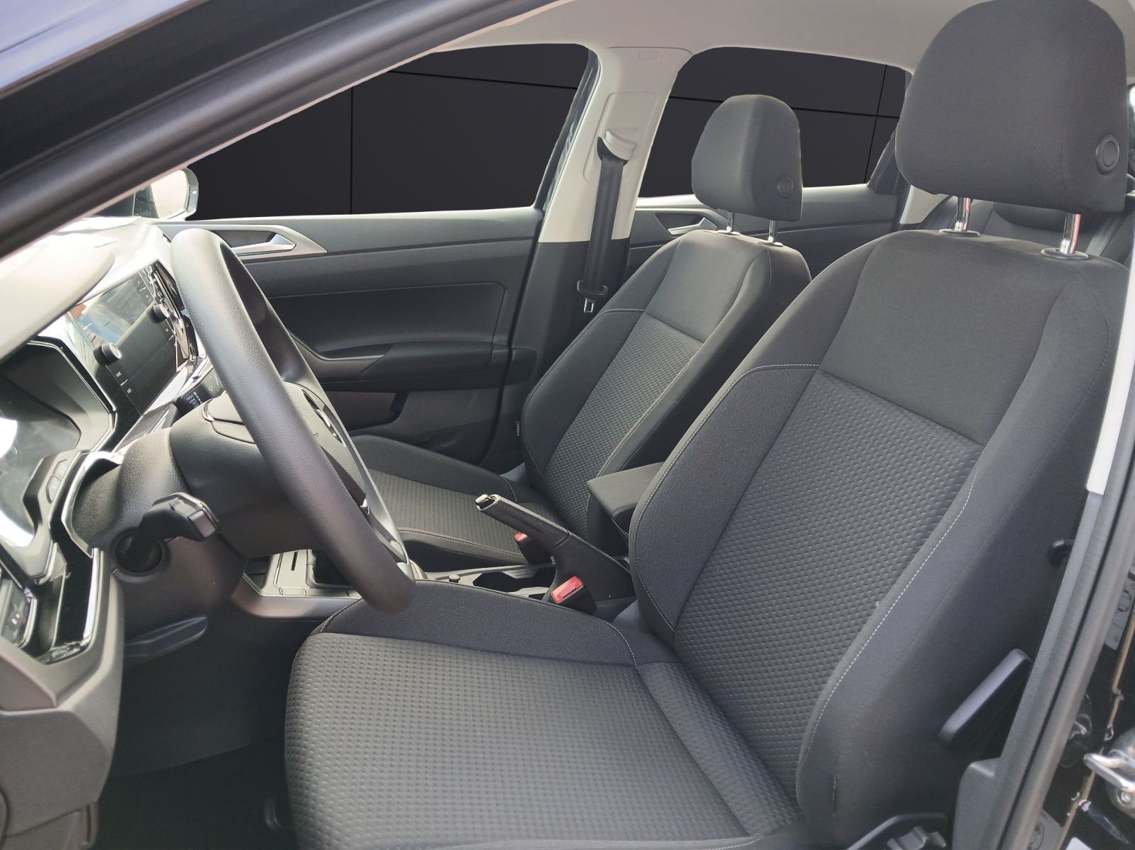 Fahrzeugabbildung Volkswagen Polo Comfortline 1.0 TSI Navi Klima PDC SH