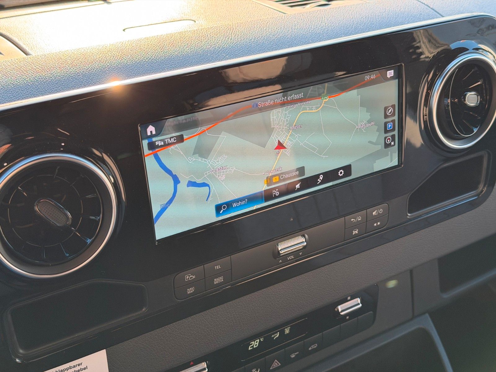 Fahrzeugabbildung Robeta Adonis - Luxus Campervan mit Aufstelldach