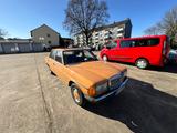 Mercedes-Benz 240 D  w123 - Mercedes 240 mit Schiebedach