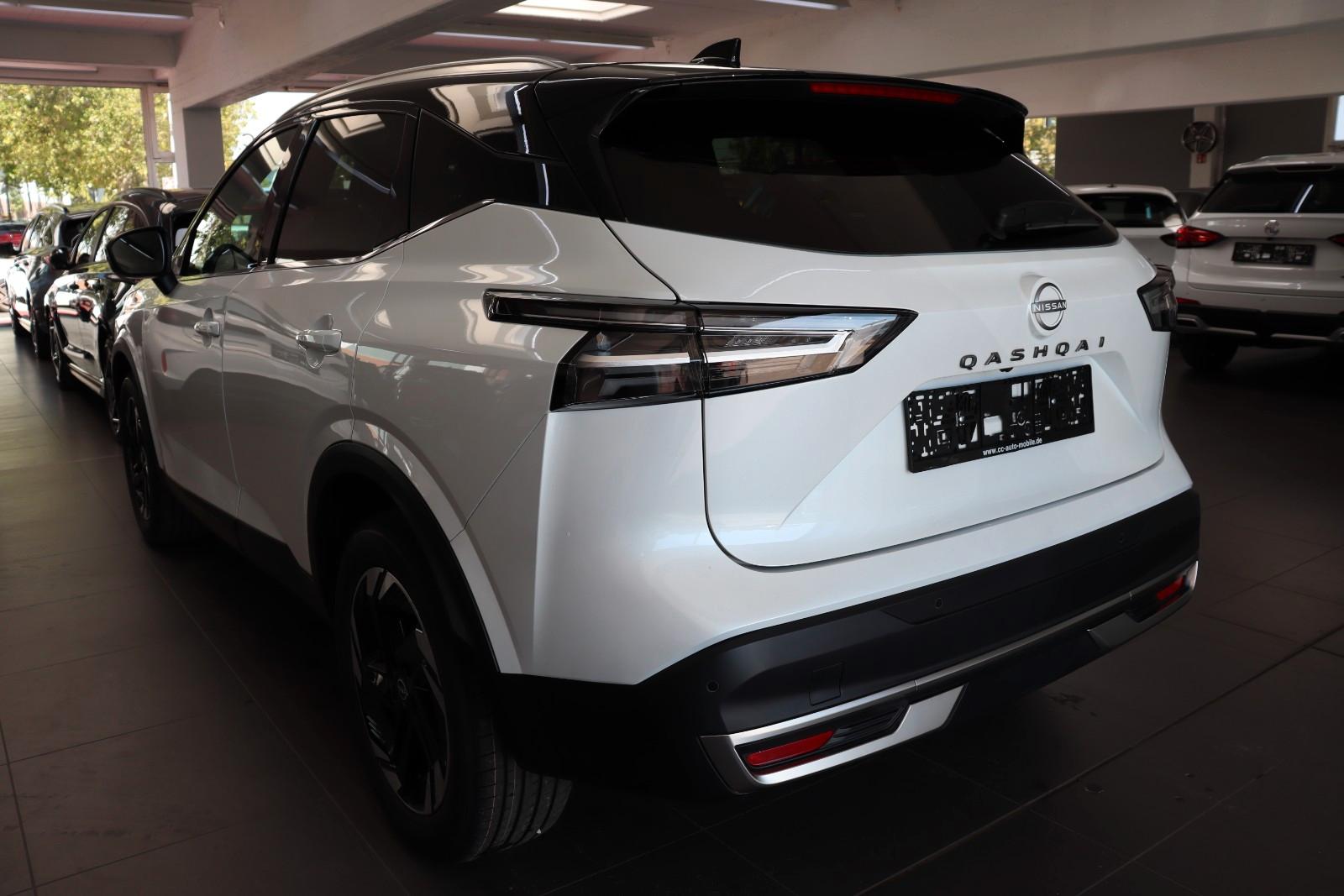 Nissan Qashqai 1.3 AT N-Connecta Navi,LED,TLeder SOFORT