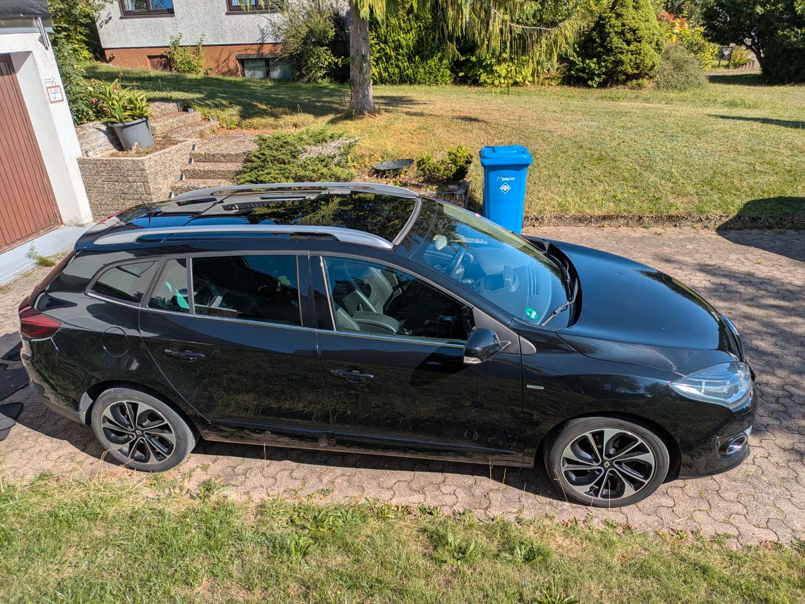 Renault Megane 2015 — rear view