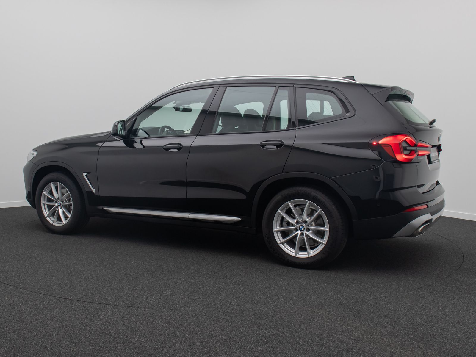 Fahrzeugabbildung BMW X3 xD20d Leder AHK Kamera DAB Sportsitz 18Zoll