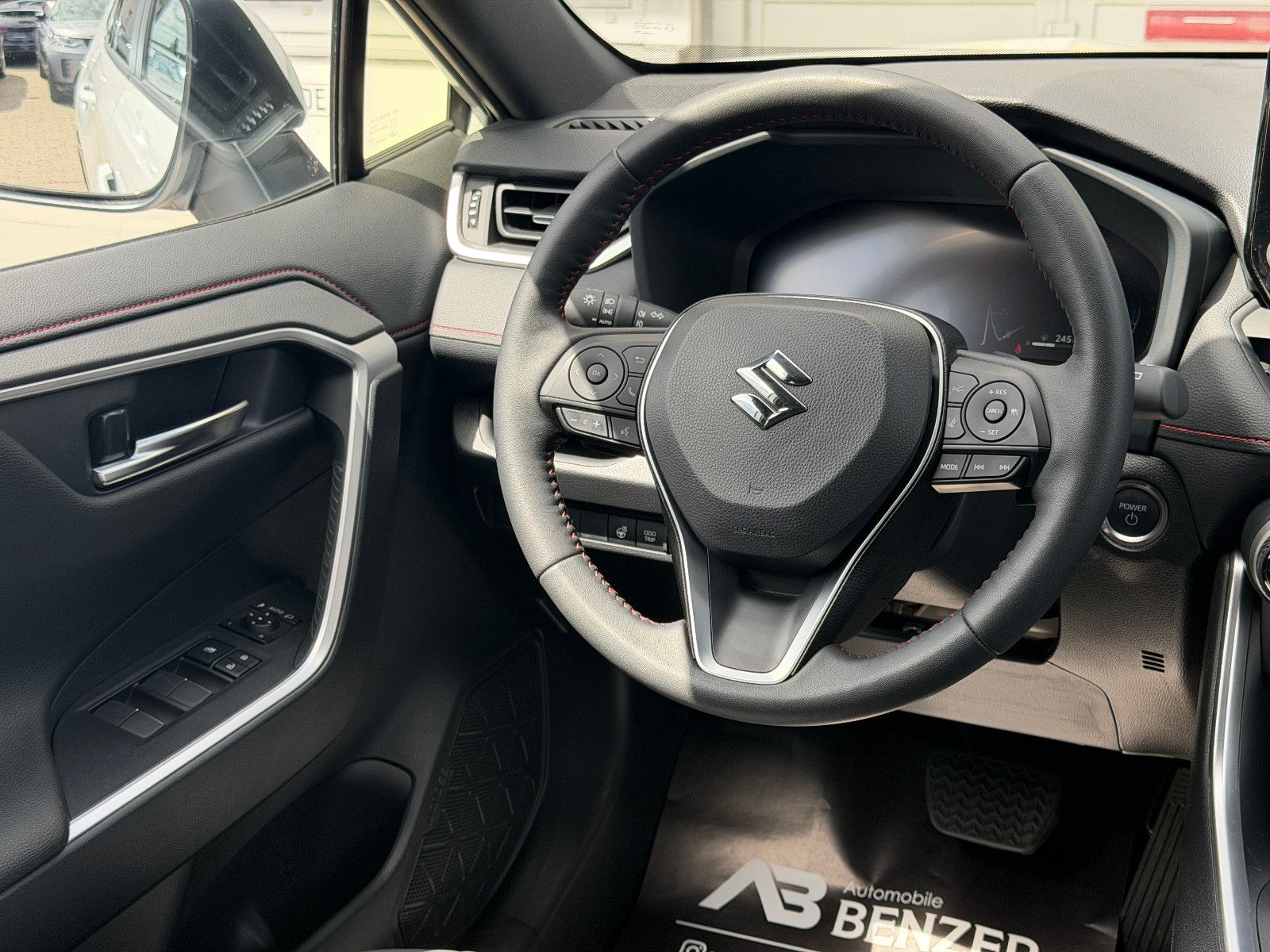 Fahrzeugabbildung Suzuki Across 2.5 Plug-In Hybrid Comfort+ E-Four/ACC/
