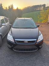 Ford Focus 1,8 Titanium Turnier - Ford Focus aus 2008: Kombi