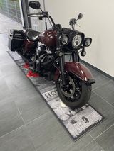 Harley-Davidson FLHRC ROAD KING CLASSIC  - Offers matching your search criteria