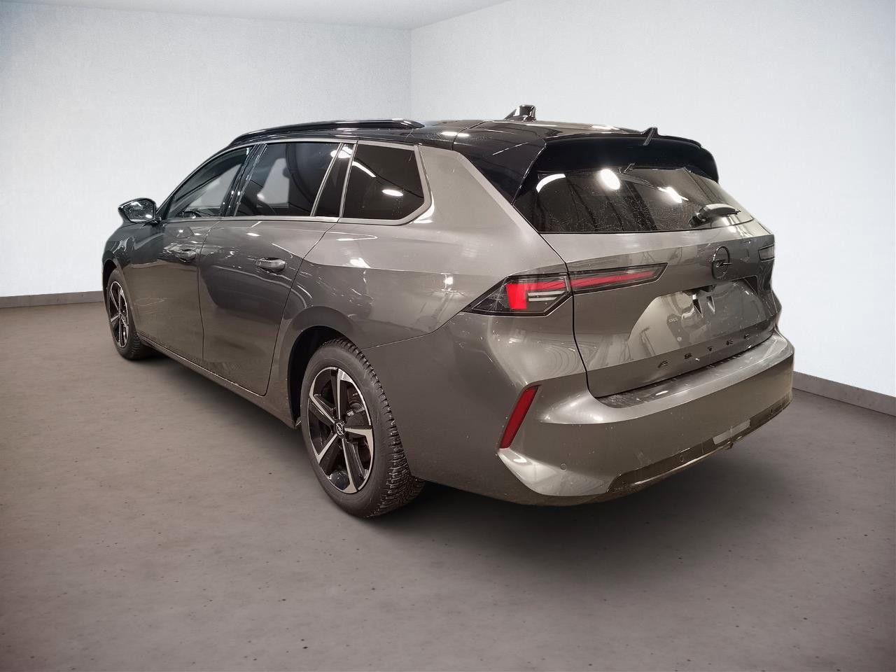 Fahrzeugabbildung Opel Astra L ST 1.2T GS SPORT NAVI/LED/360°/PANO/HUD