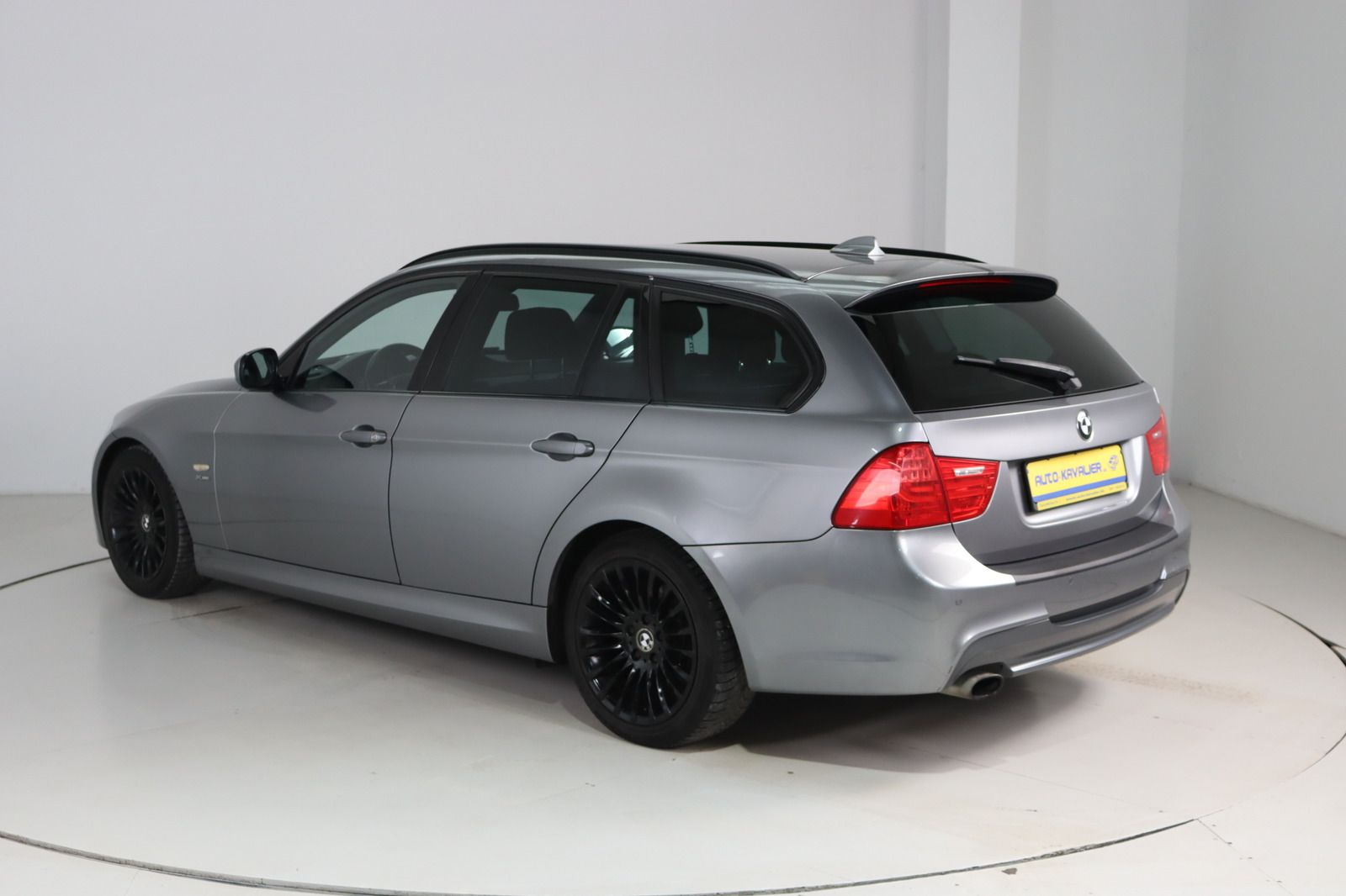 Fahrzeugabbildung BMW 320 d xDrive M-Paket * Xenon * Navi * Alcantara