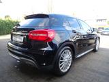 Mercedes-Benz GLA 250 4Matic AMG 2. HAND LED NAVI KAMERA LEDER - Mercedes-Benz Gebrauchtwagen in Bielefeld