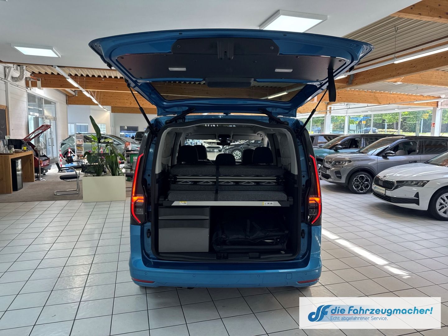 Fahrzeugabbildung Volkswagen Caddy California 2.0 TDI EU6d Panorama Navi LED