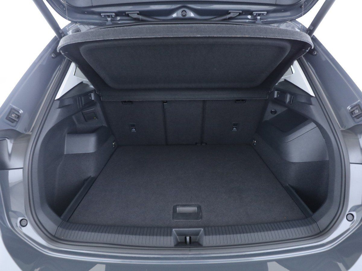 Volkswagen Tiguan Elegance 1.5 eTSI DSG MATRIX ACC LEDER 36 foto 8