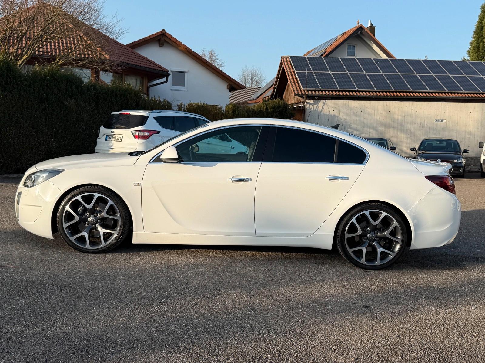 Opel Insignia OPC 2.8 V6 Turbo | 325 ch | BVM | Sièges Recaro cuir | GPS | Caméra de recul | Xénon | Volant chauffant