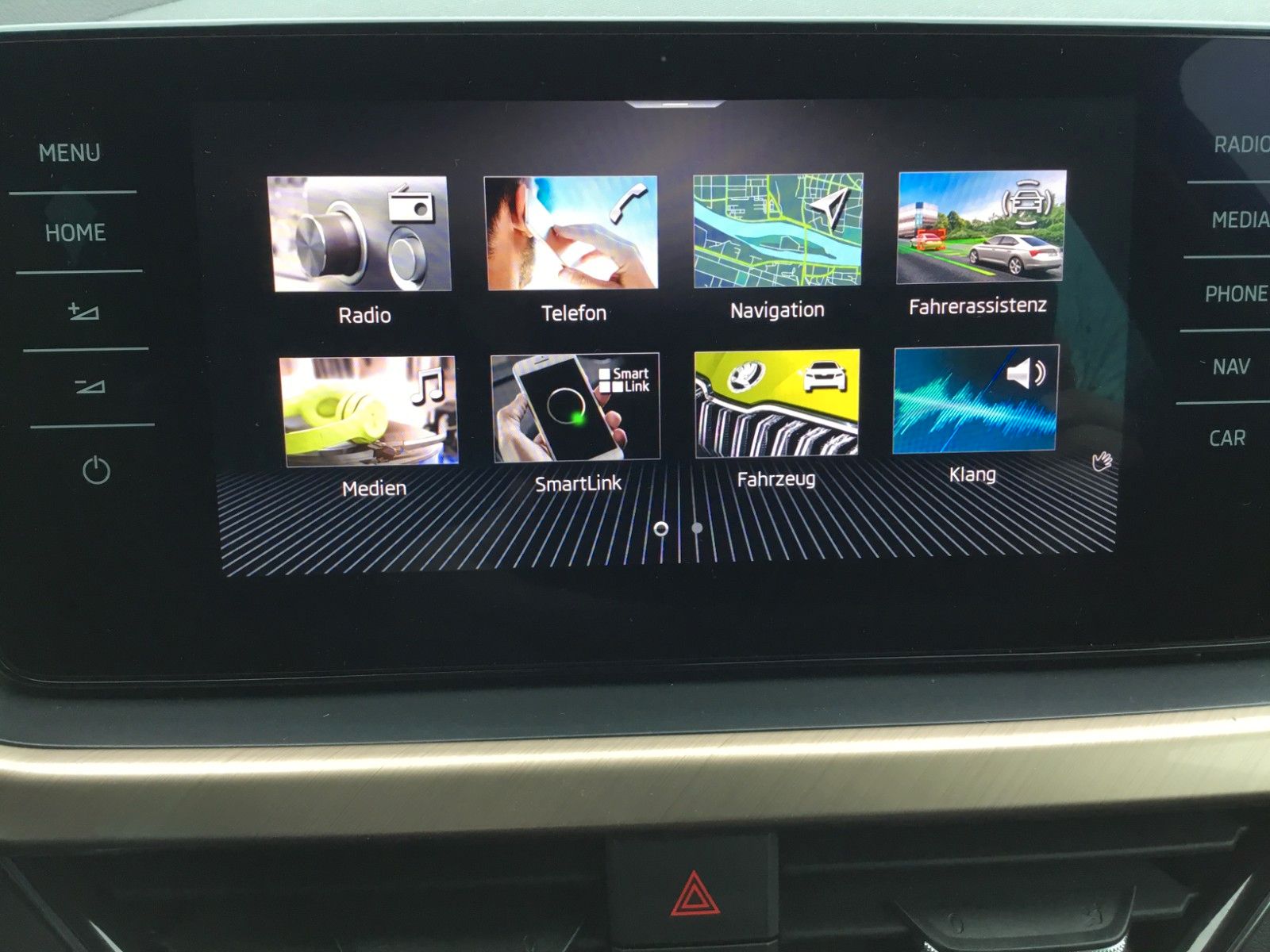 Fahrzeugabbildung SKODA Kamiq 1.6 TDI Style+AHK+LED+Kamera+Navi