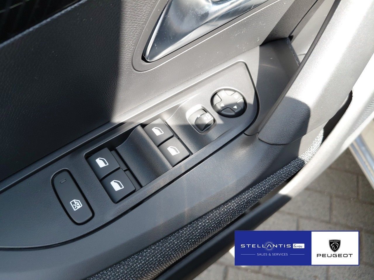 Peugeot 2008 - Bild 12