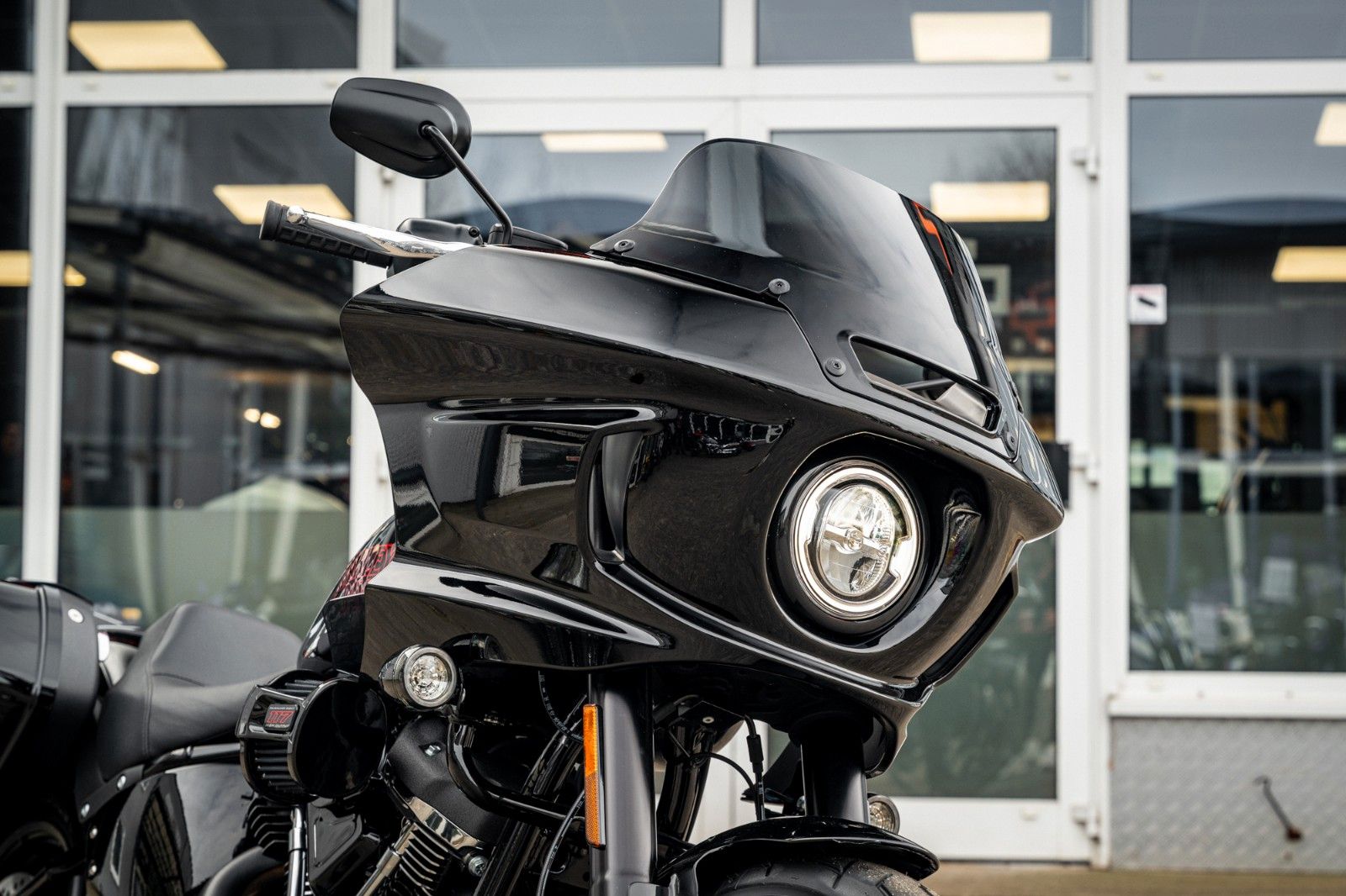 Fahrzeugabbildung Harley-Davidson FXLRST LOW RIDER ST 117 MY25 - RockfordFosgate