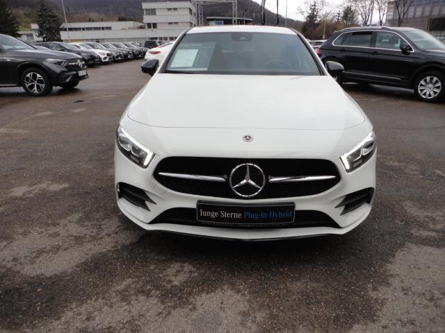 Mercedes-Benz A 250 e AMG AUT Kam. KlimaA LED LM Navi PDC SHZ