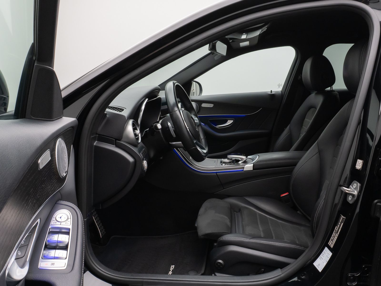 Fahrzeugabbildung Mercedes-Benz C 300d AMG Line 4Matic Kamera Burmester DAB