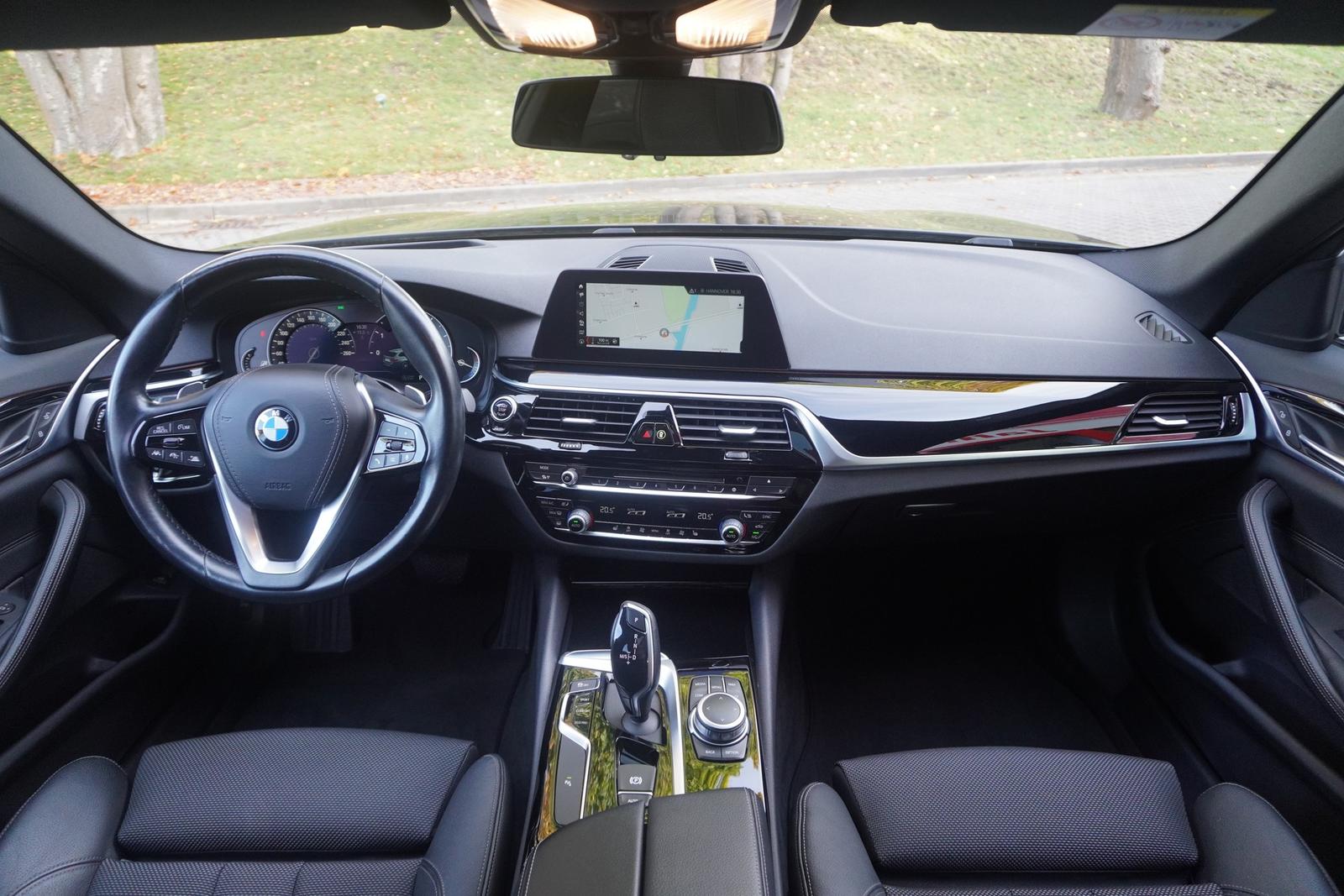 BMW 520i Sport Line Aut. Panorama ACC Kamera Head-Up