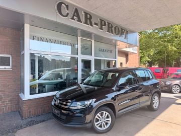 Volkswagen Tiguan - 1