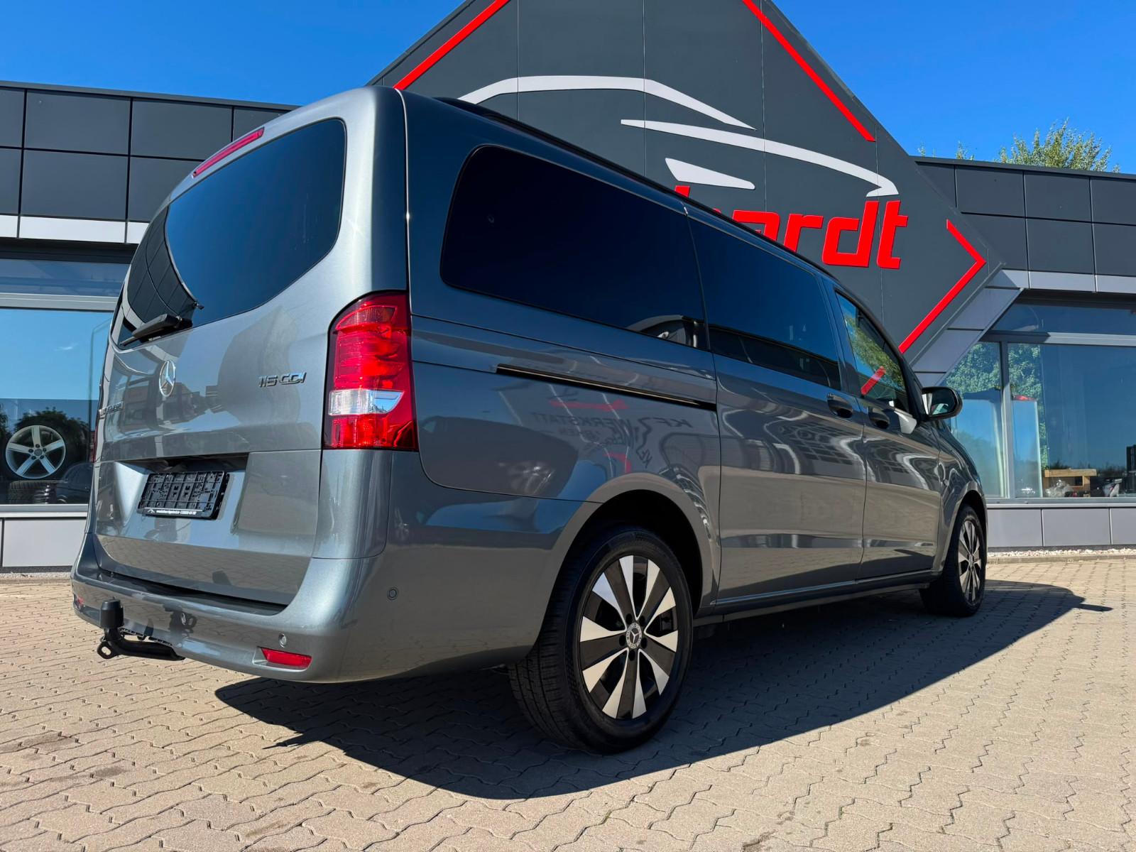 Mercedes-Benz Vito Tourer 116 CDI  lang Edition ACC AHK NAV