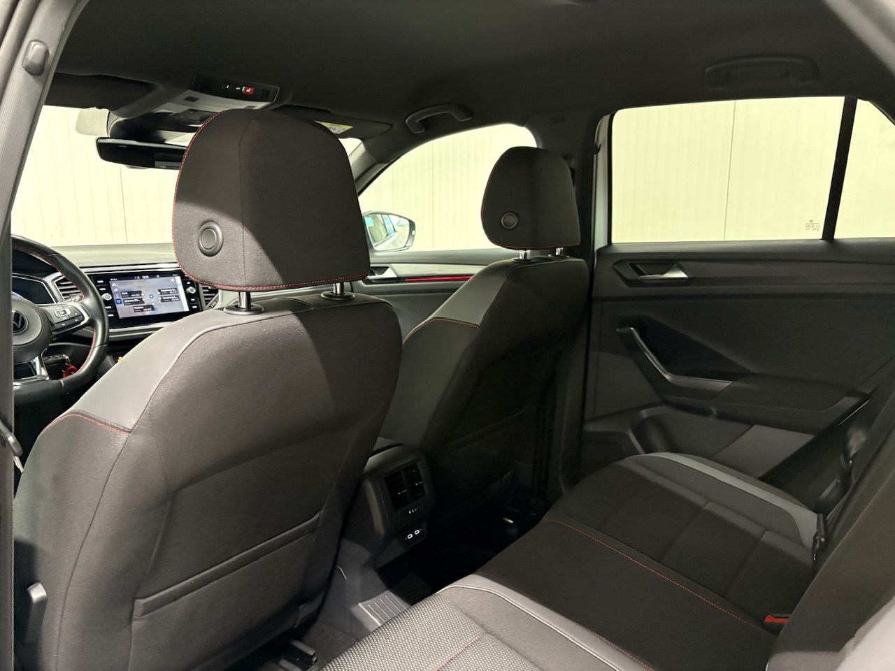 T-Roc Sport 1.5 TSI DSG AHK NAVI ACC RFK SHZ