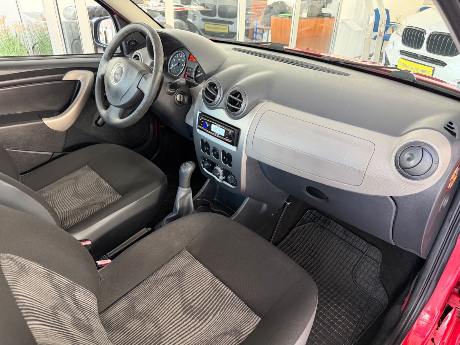 Fahrzeugabbildung Dacia Sandero Ambiance