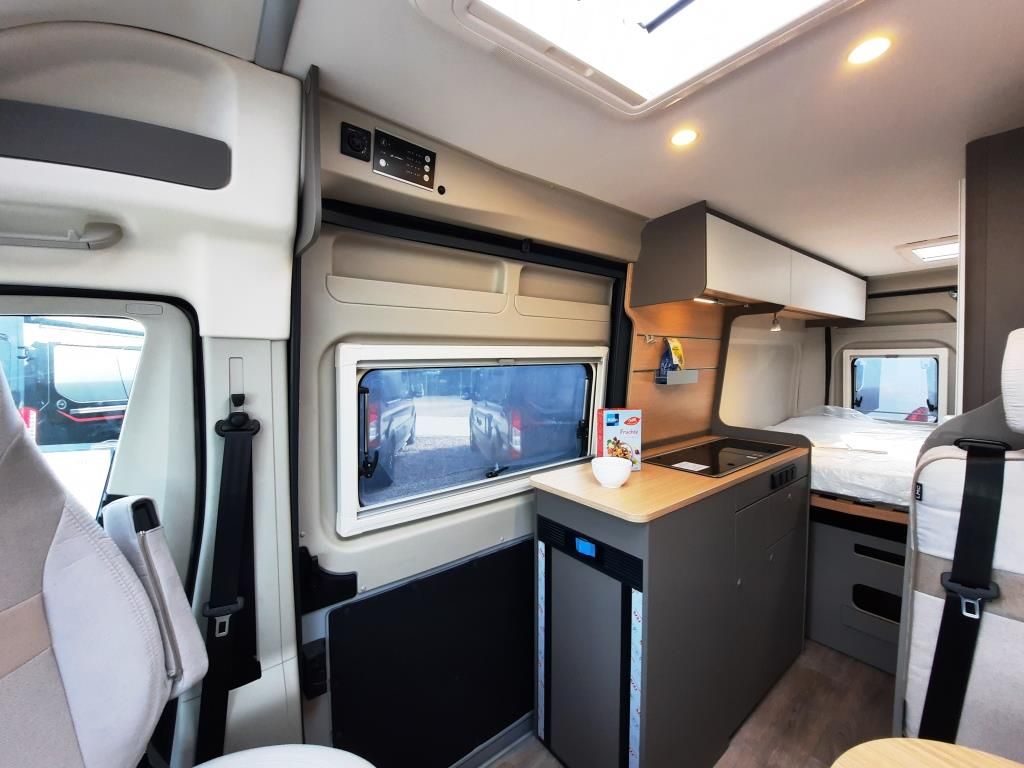 Fahrzeugabbildung LMC Innovan 600 Verfüg./Sparen Sie 12.001,- €