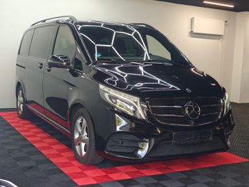 Mercedes V 220 - 3