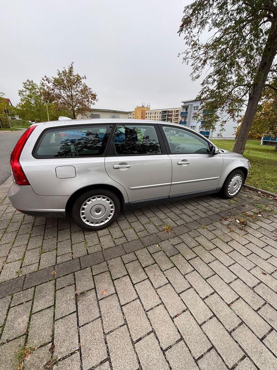 Volvo V50
