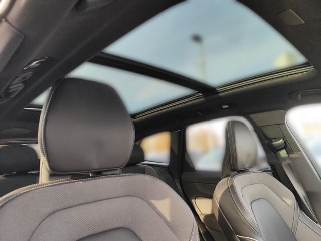 VOLVO XC 60 (Bild 25 von Array)