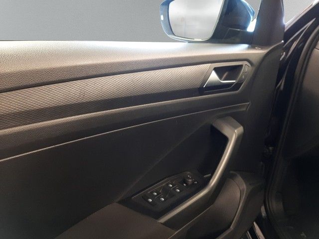 Fahrzeugabbildung Volkswagen T-Roc 1.0 TSI AppConnect FSE SHZ MFL PDC 16"