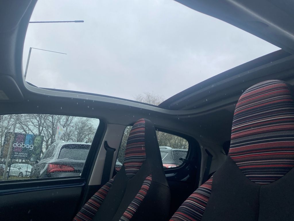 Citroën C1 Airscape PureTech 82 Shine Faltdach – Bild 13