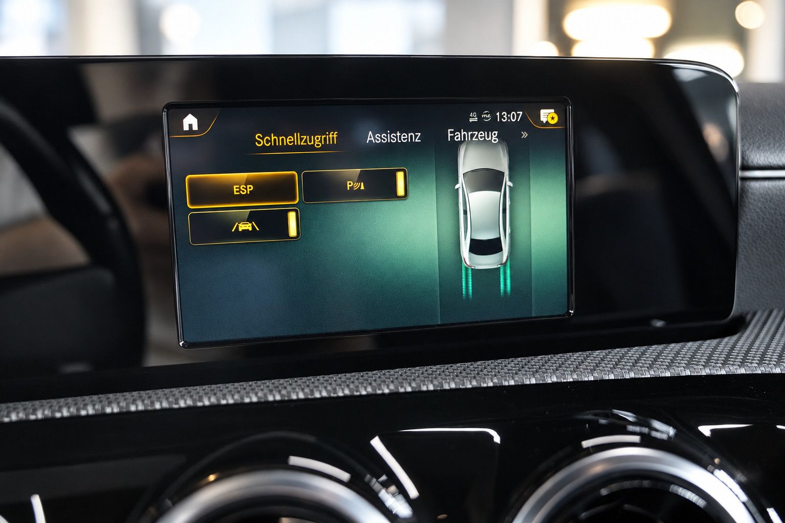 Fahrzeugabbildung Mercedes-Benz A 180 A 180 d Limousine *LED*SHZ*Navigation*ACC*