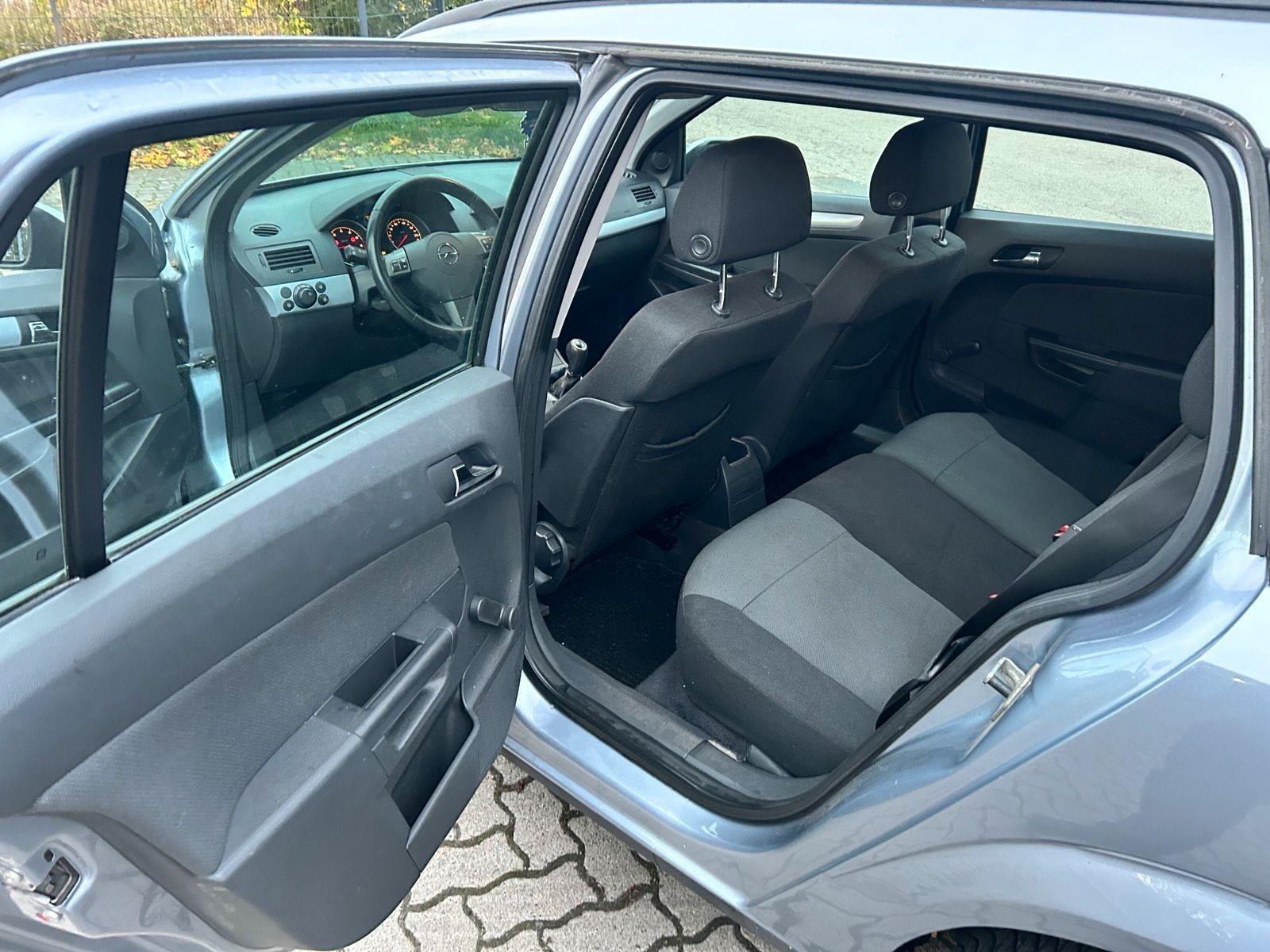 Opel Astra 2006 — photo 9