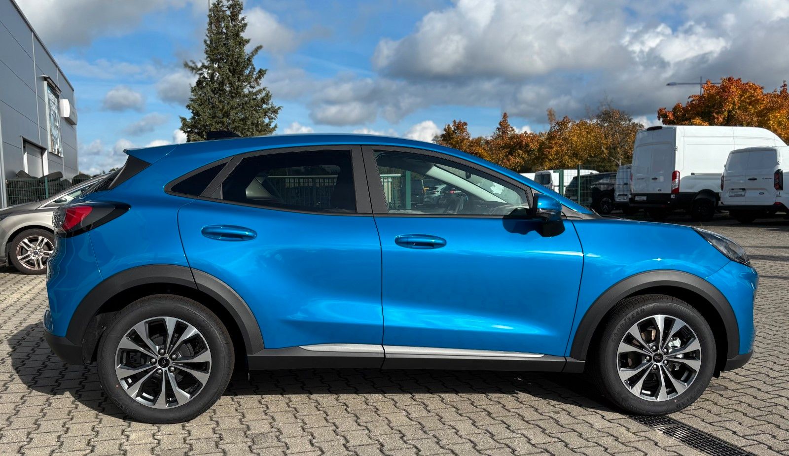 Fahrzeugabbildung Ford Puma Titanium