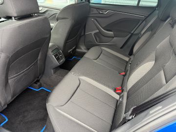 Skoda Kamiq 1.0l TSI 81kW TOUR+PaDach+AHK+SHZ+Kamera