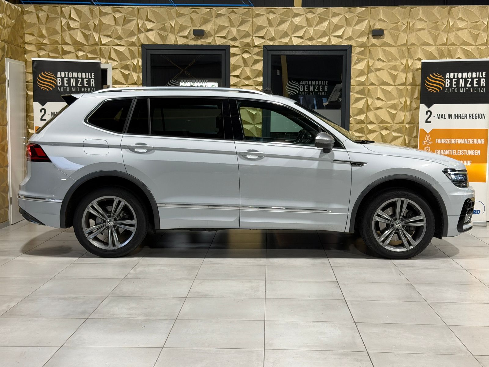 Fahrzeugabbildung Volkswagen Tiguan Allspace Highline 4Motion/R-LINE/PANO/LED