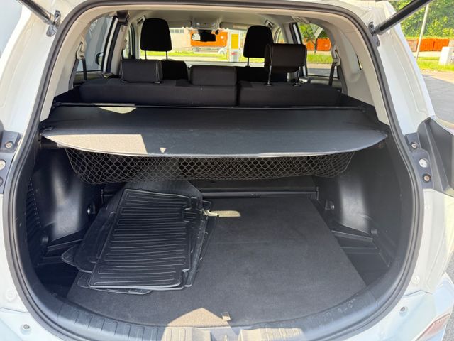 RAV 4 2.5 4x2 HybridTeam D *NAVI+ACC+AHK*