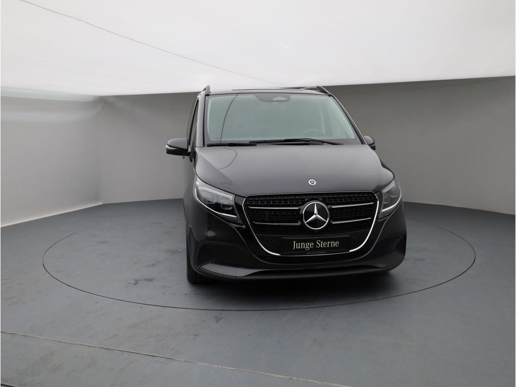 Mercedes-Benz V 220