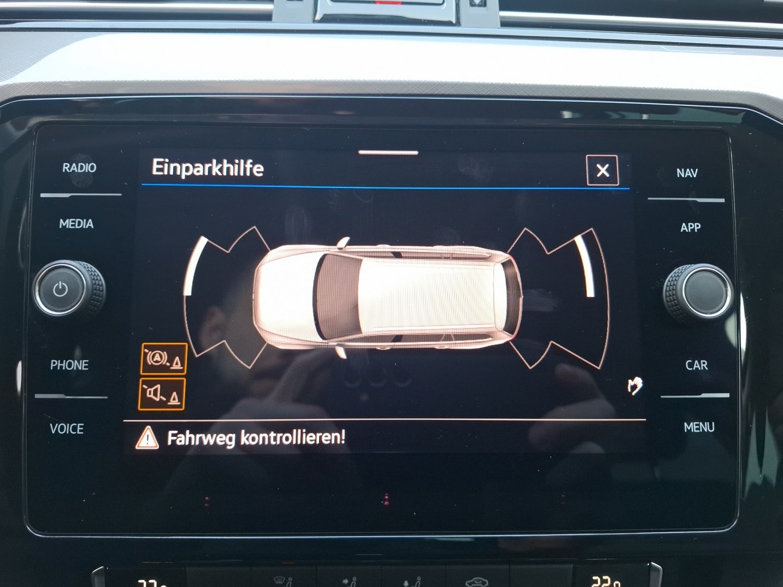 Fahrzeugabbildung Volkswagen Passat Variant TSI DSG AHK LED Navi ACC PDC SH L