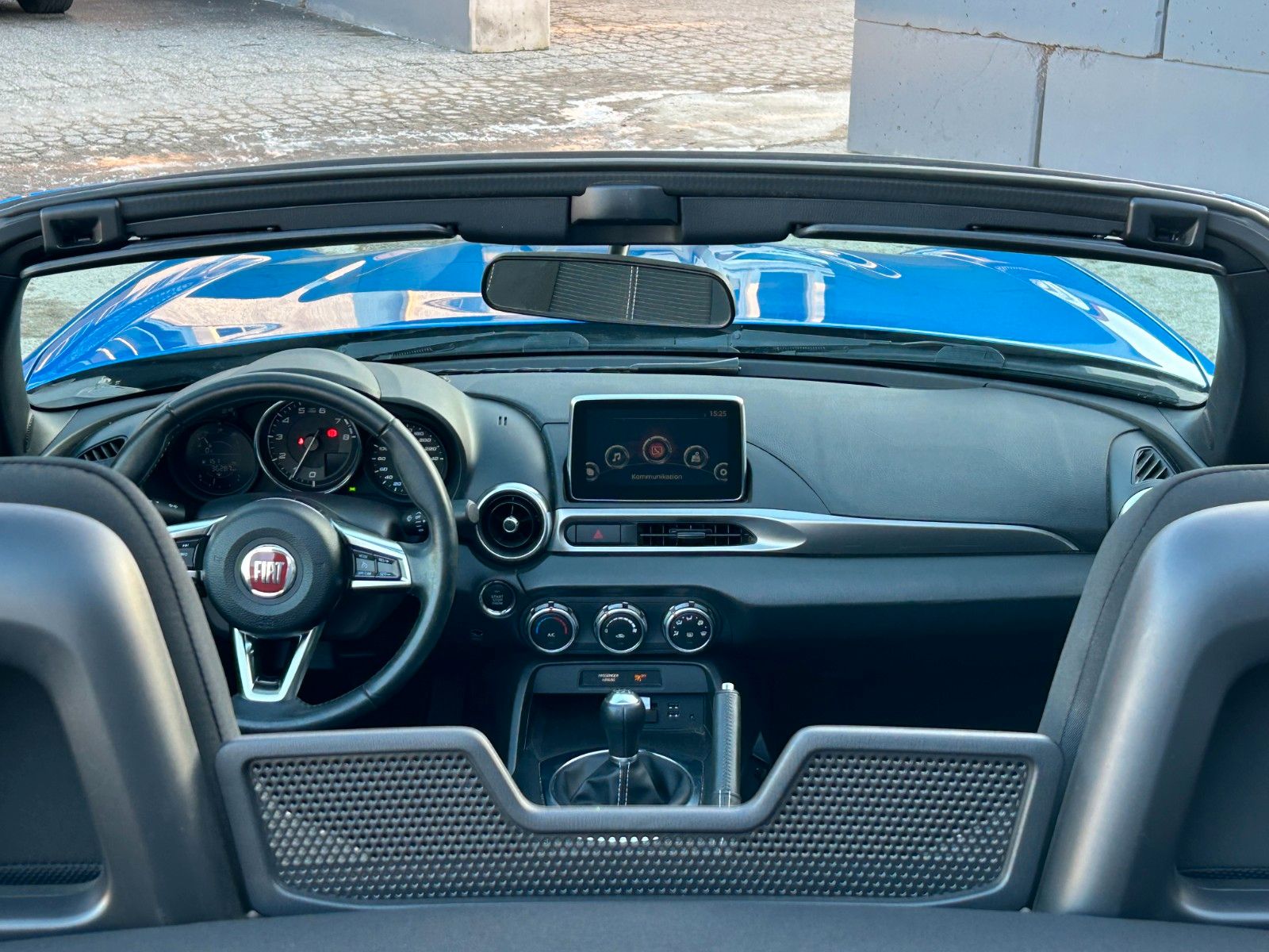 Fahrzeugabbildung Fiat 124 Spider 1.4 Multiair Turbo Klima Bluetooth LM