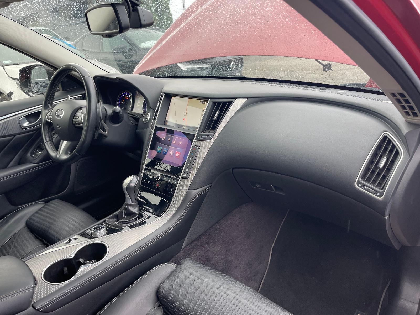 Infiniti Q50 2.0t Premium Tech Automático — foto 8