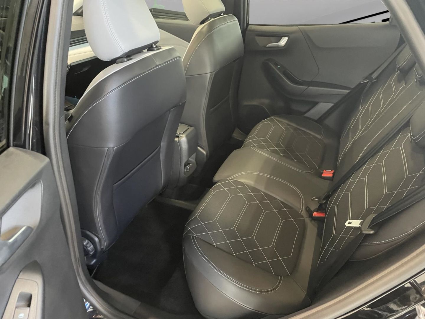 Fahrzeugabbildung Ford Puma Gen-E 124 kW Premium FWD El. Panodach Navi