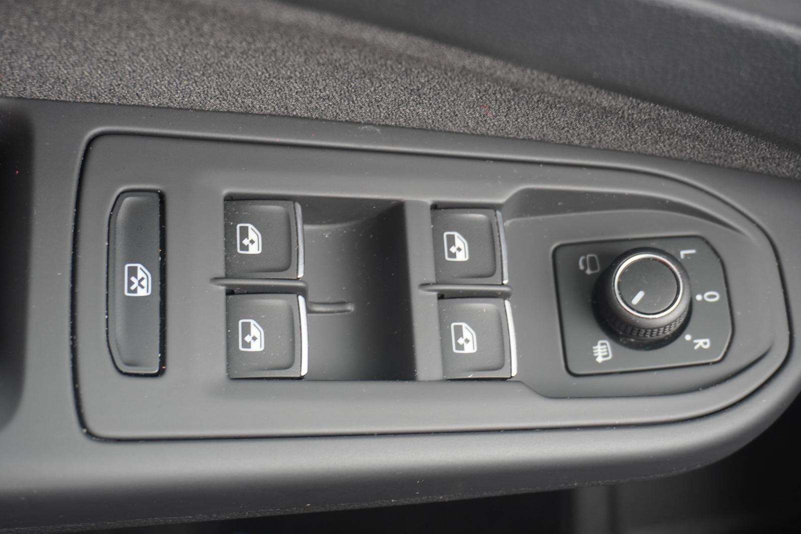 Volkswagen Golf VIII Variant 1.5 TSI LED App Connect ACC, миниатюра 23