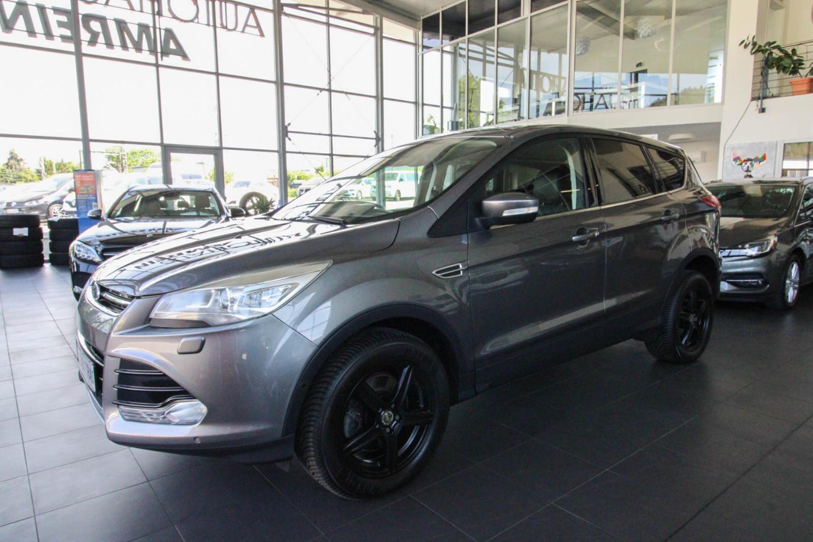 Ford Kuga 4x4 Aut. Titanium/Bi-Xenon/RFK/ACC/Navi/SHZ
