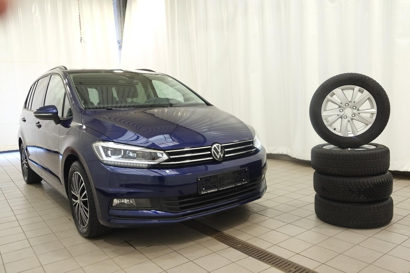 Volkswagen Touran Comfortline BMT 1.5TSI Stand Navi LED AHK