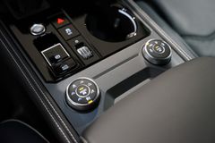 VW Touareg TDI R-Line | Leder | HuD | Luftfederung VW Touareg TDI R-Line | Leder | HuD | Luftfederung