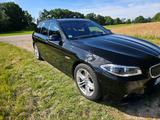 BMW 525d xDrive Touring A - PDC,Kamera,SZH,NightV,M - BMW 525: 525d Xdrive