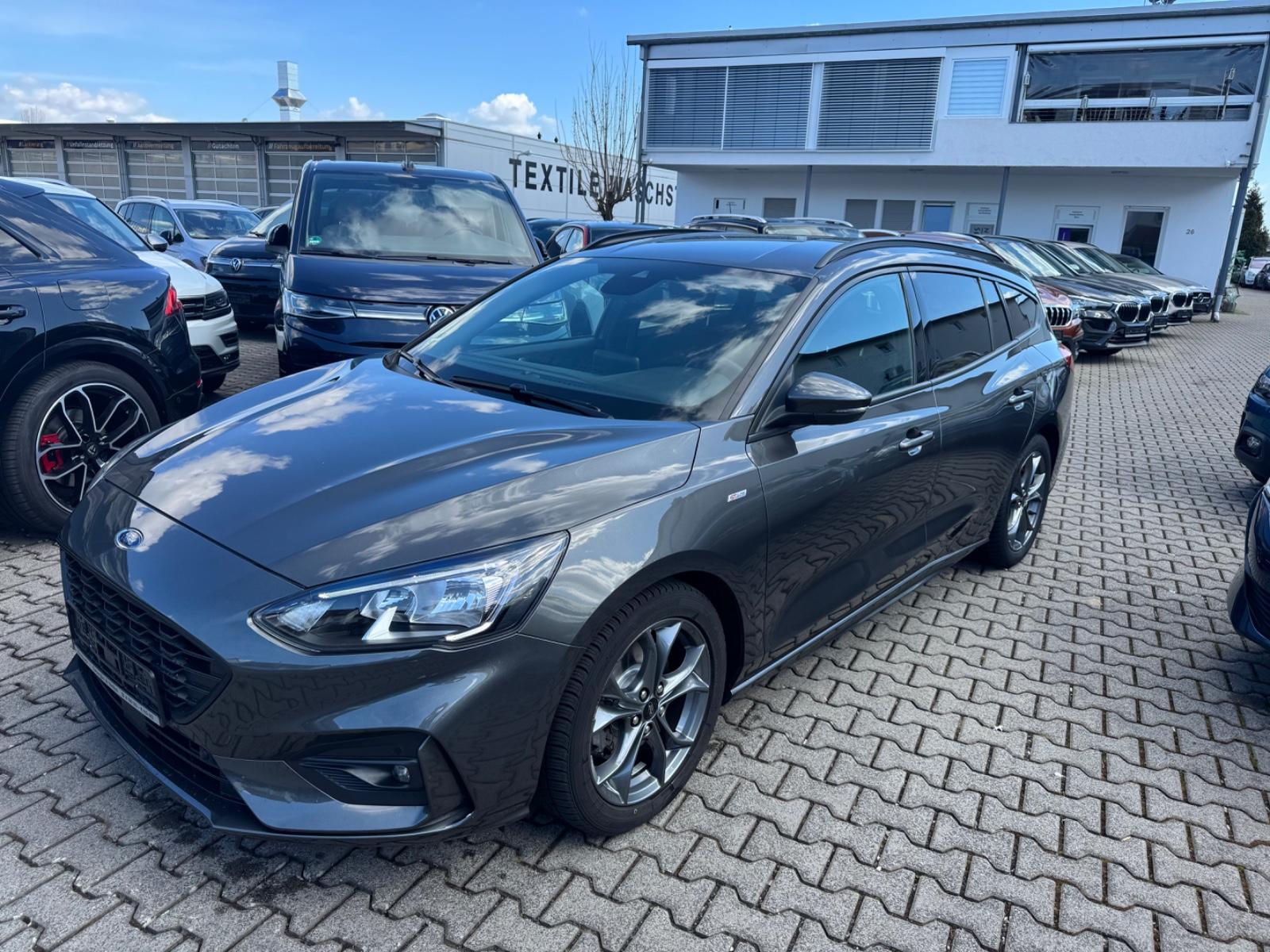 Ford Focus Turnier ST-Line Automatik Navi LED